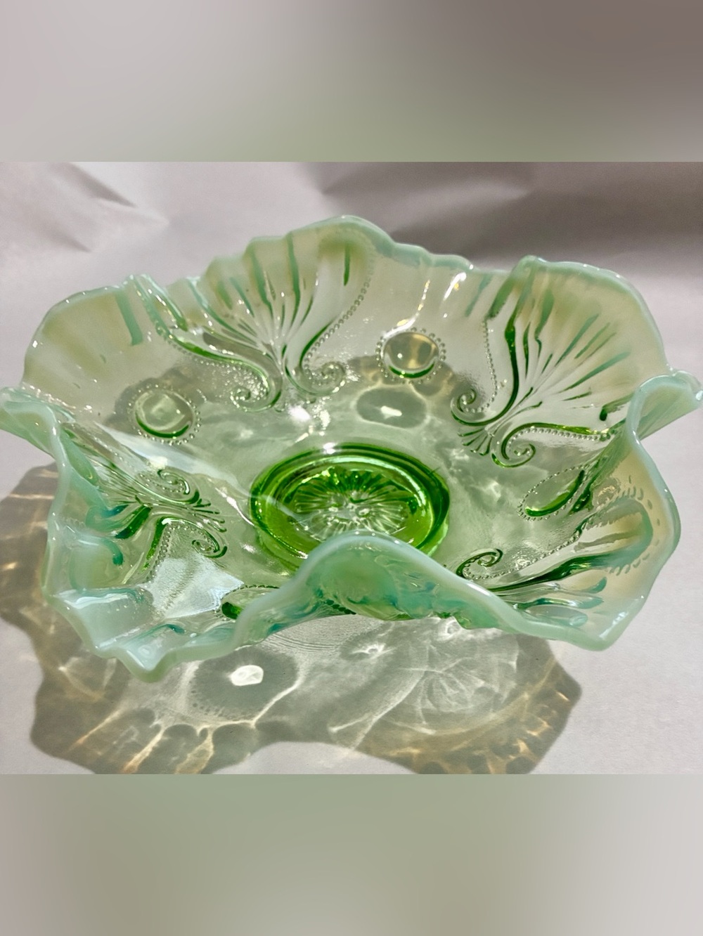 Antique 1905 Opalescent EAPG Ruffle Bowl by Jefferson Co, Steubenville OH. EC.